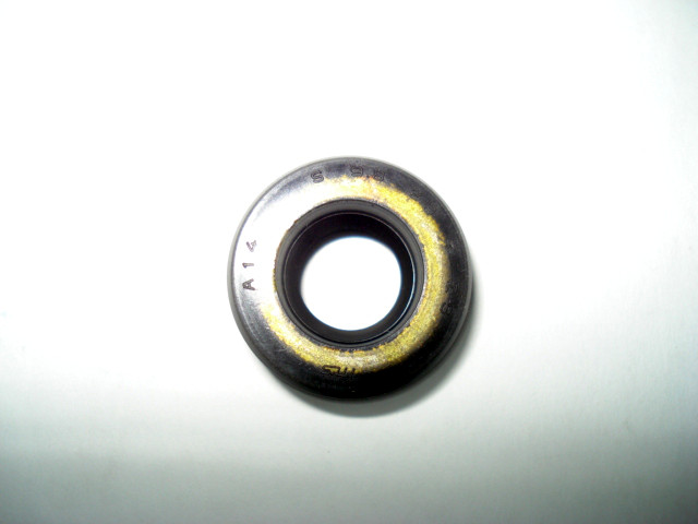 Yamaha Oil seal 9.8x20x7